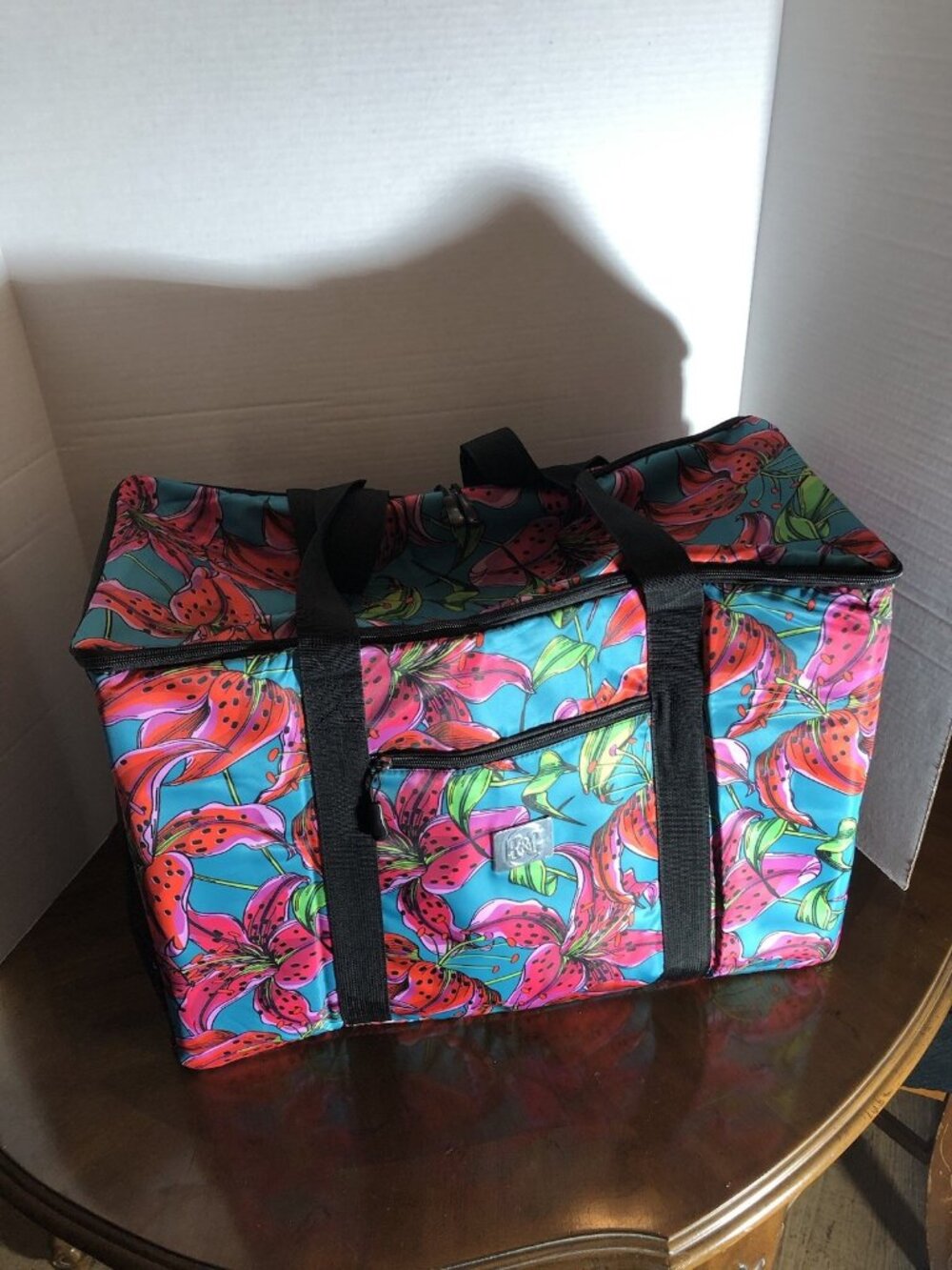 B & C Large Travel Utility In Pink Floral 21” x 14” x 10”